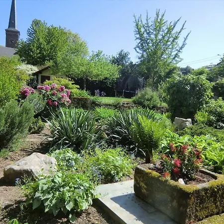 Дом отдыха Old Winemaker's House Muentnich Трайс-Карден