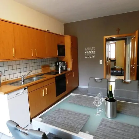 Old Winemaker's House Muentnich Дом отдыха *