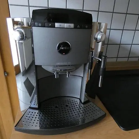 Old Winemaker's House Muentnich Дом отдыха Трайс-Карден