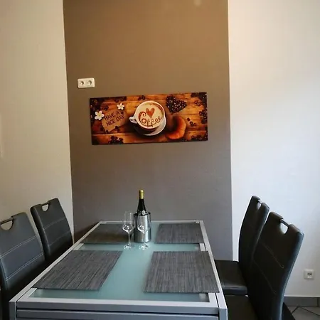 Дом отдыха Old Winemaker's House Muentnich *