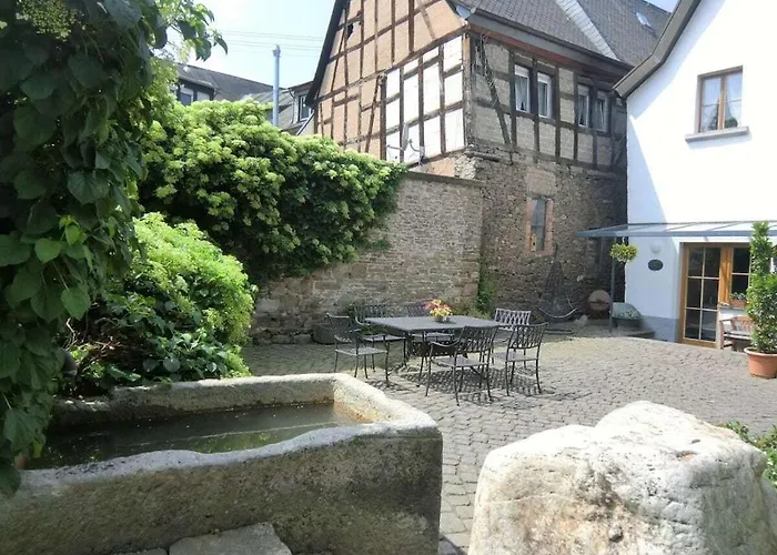 Old Winemaker's House Muentnich * Treis-Karden