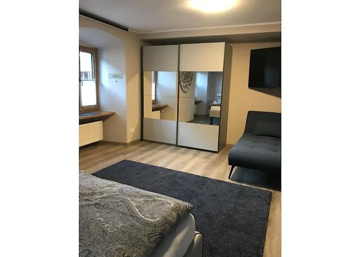 Old Winemaker's House Muentnich Semesterbostad *